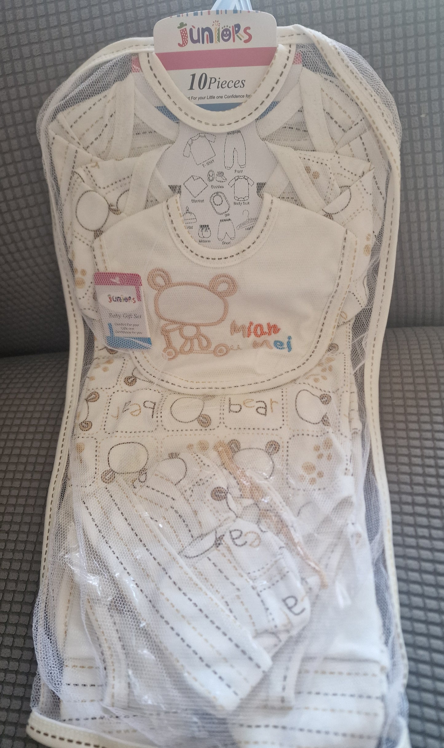 Juniors "Little Bear" 10-Piece Essential Newborn Gift Set - Neutral