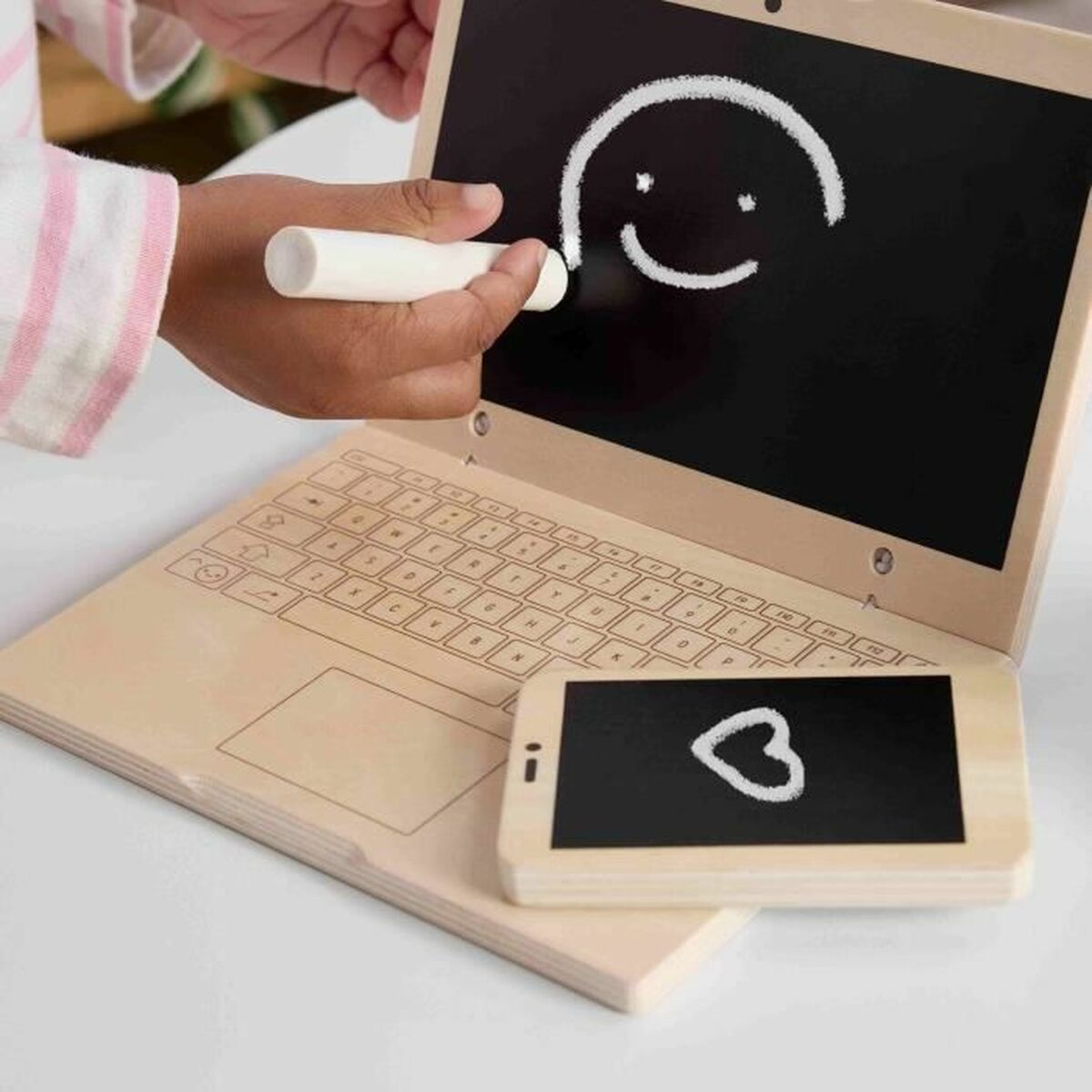 V6HB89703B090E095859DAA4AA3CA3C5D42R5489343P2