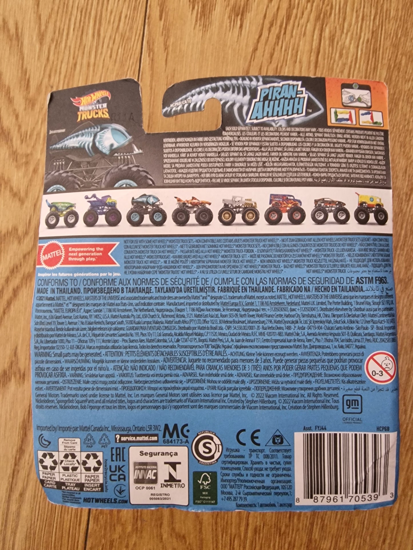 Hot Wheels Monster Trucks X-Wreckers 1/5 - Piran-ahhhh Vehicle  1:64 Scale