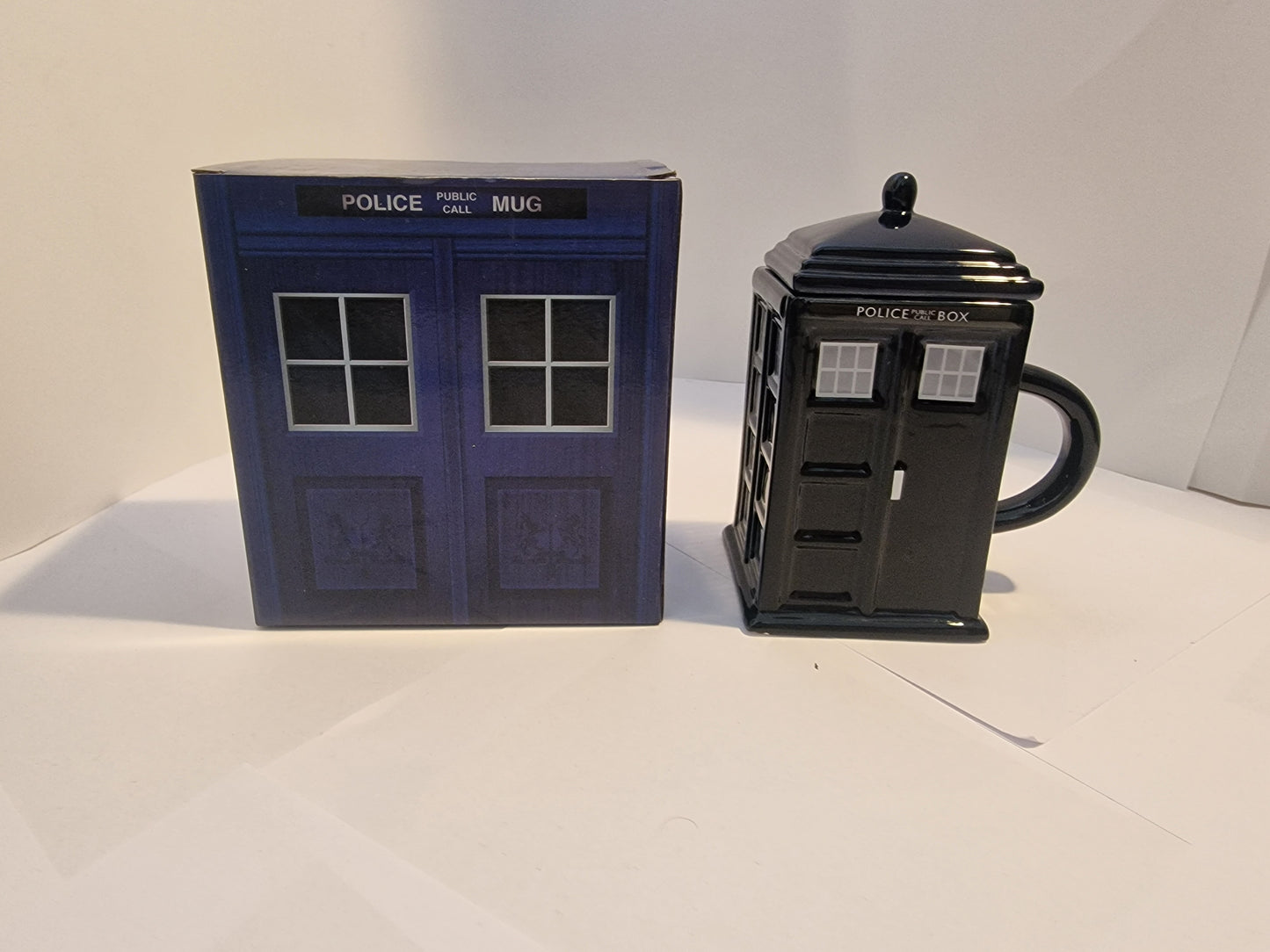 Doctor Who TARDIS Ceramic Mug with Lid - Puckator 3D Sculpted Police Box