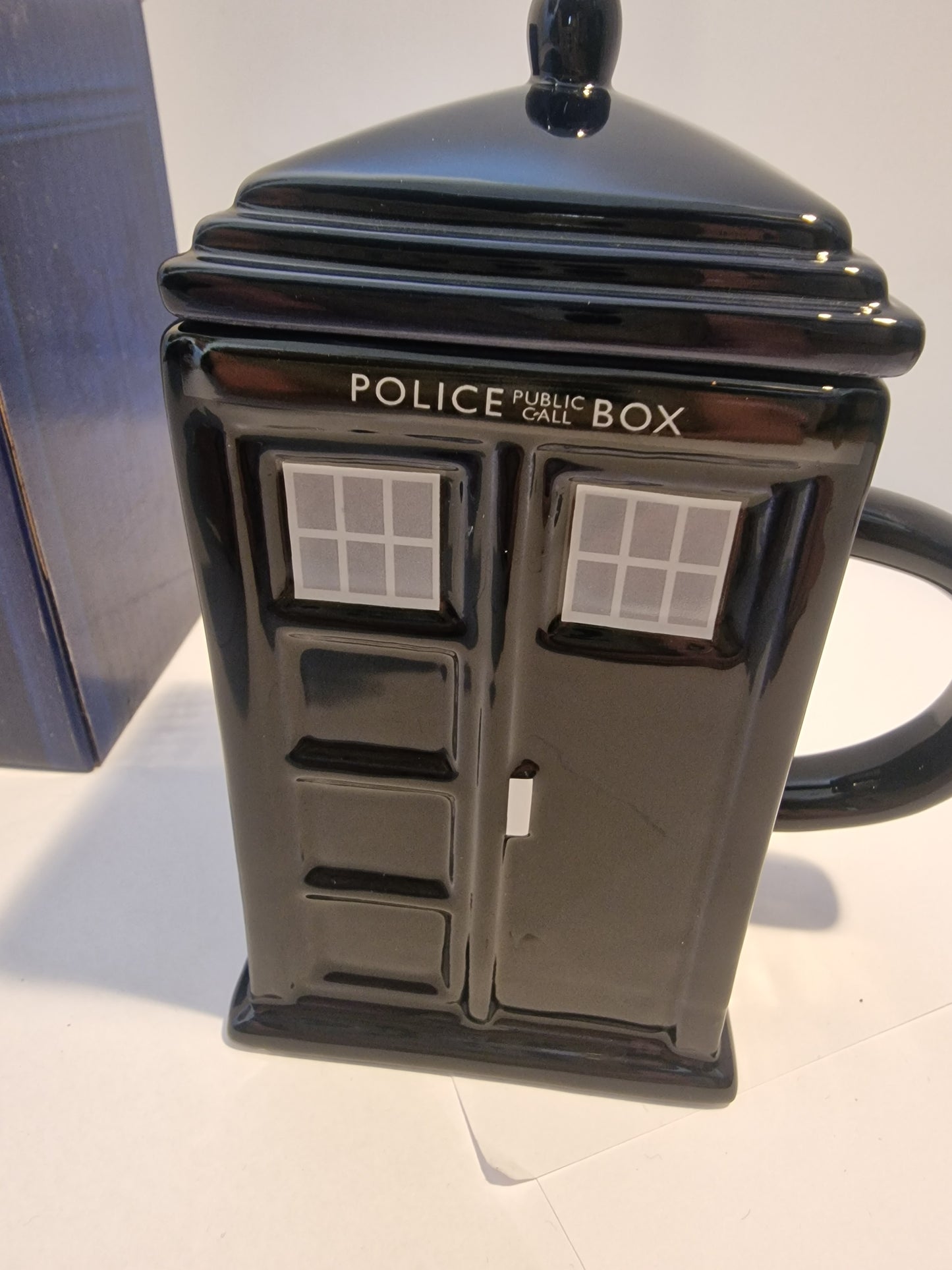 Doctor Who TARDIS Ceramic Mug with Lid - Puckator 3D Sculpted Police Box
