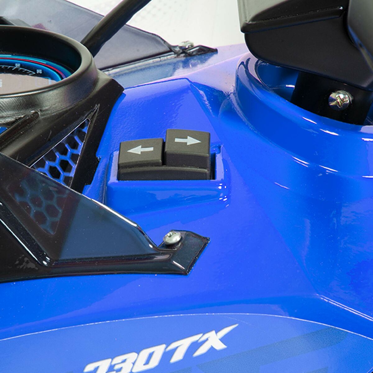 V9H2B640B746783E0372081006A25B8846CR5267140P7