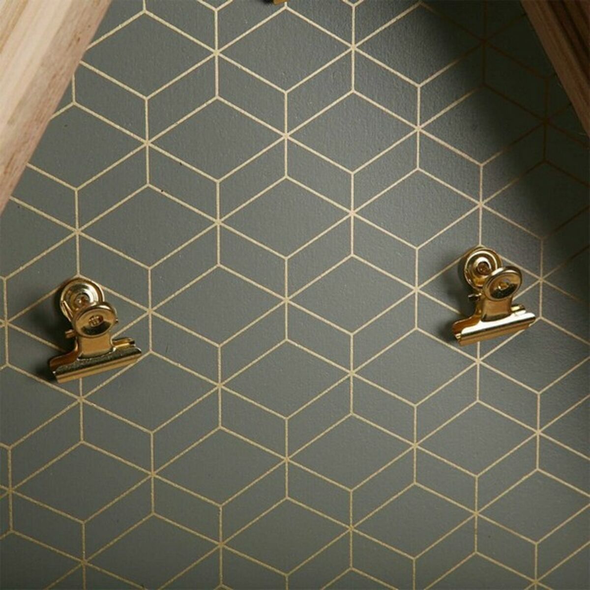 V11H8DFD9FA922E33638788F2E62B51F46E4R3411620P2