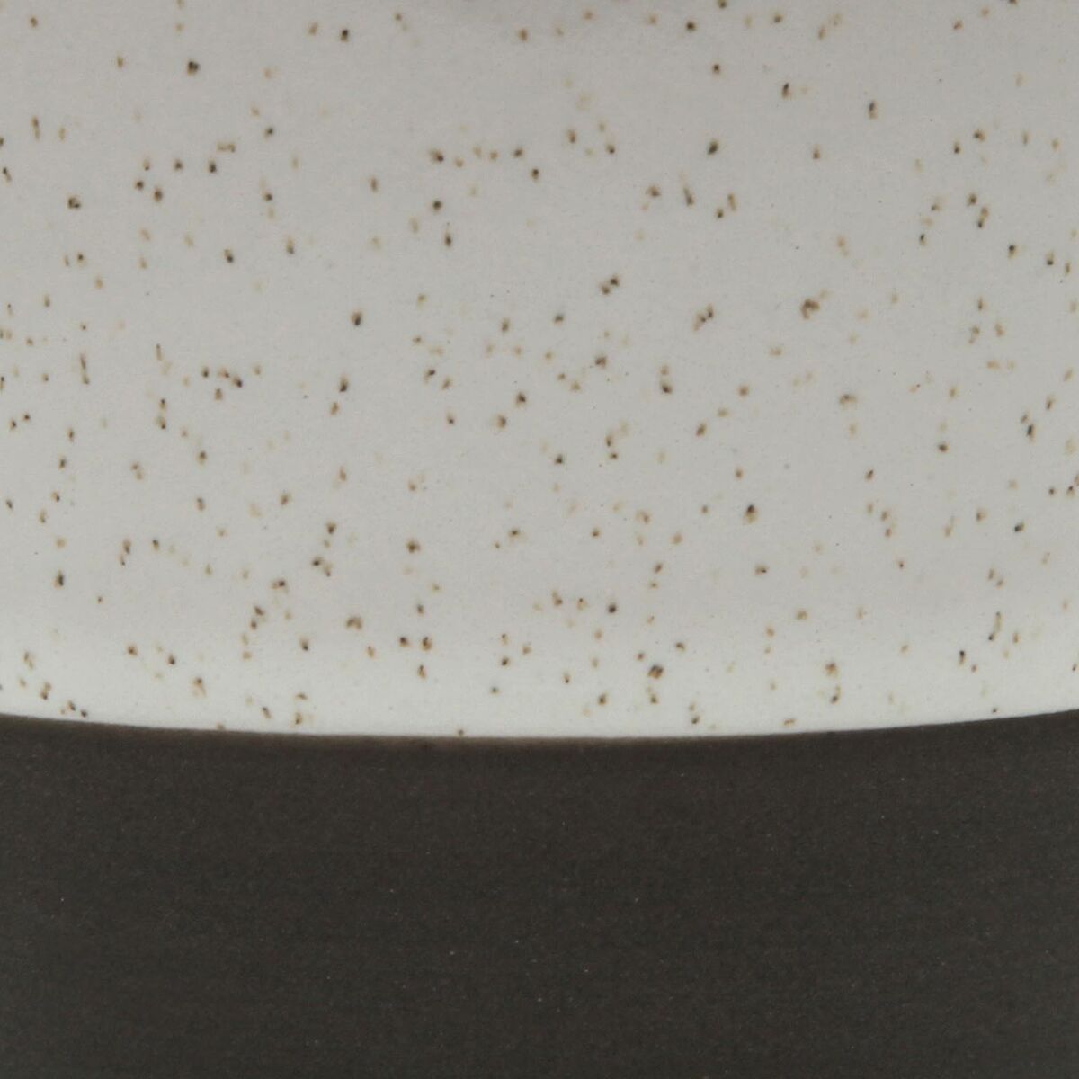 V3H63643367A04F835F8A8056E9D39A692DR6836038P2