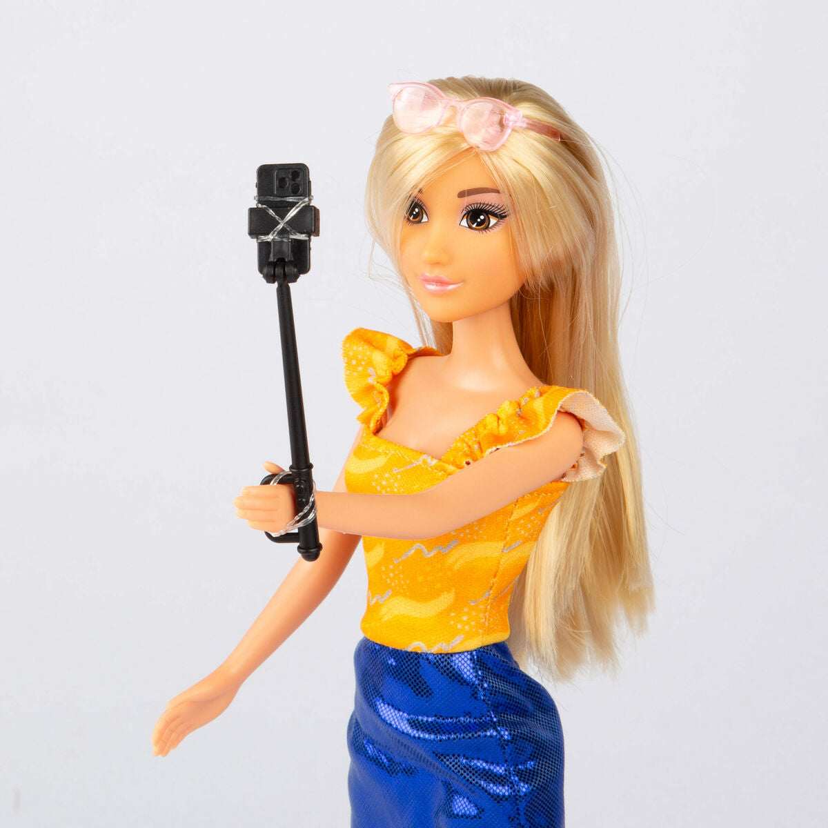 V4HD1968D1FB2A67469215A14293EF4F905R5656411P6