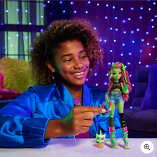 Load image into Gallery viewer, Monster High Venus McFlytrap Fashion Doll