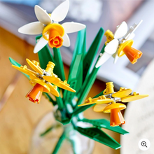 Load image into Gallery viewer, LEGO Botanicals 40747 Daffodils Artificial Flowers Set
