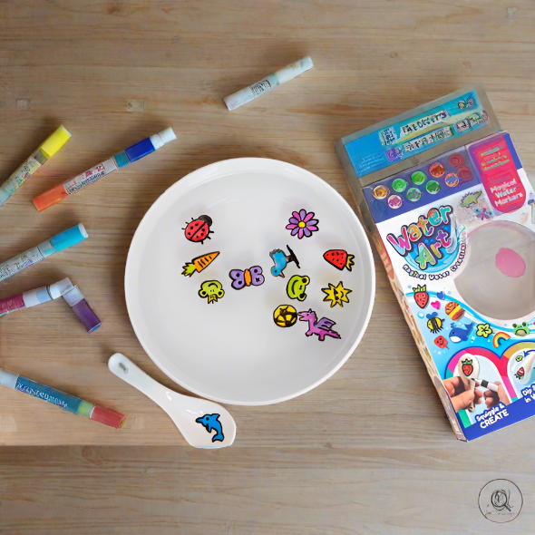 Water Art 8 Pack Water Markers With Spoon