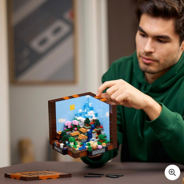 Minecraft LEGO 21265 The Crafting Table Set for Adults