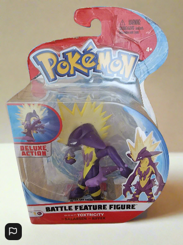 Pokémon Toxtricity Battle Feature Deluxe Action Figure