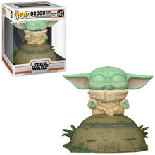 Load image into Gallery viewer, Funko POP! Vinyl Deluxe: Star Wars The  Mandalorian- The Child Using the Force (lights and sounds)