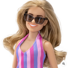 Load image into Gallery viewer, Addison Rae Fashion Doll - Beach