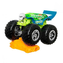 Load image into Gallery viewer, Hot Wheels Monster Trucks Carbonator 1:64 Scale
